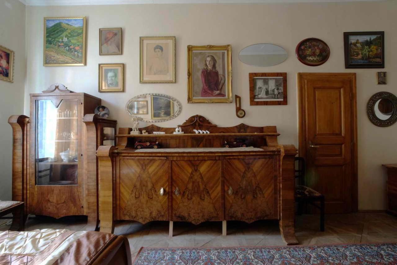 "Eva Stories" Movie Apartment On Rynok Square Lviv Eksteriør billede